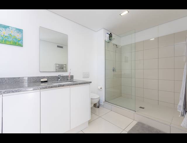 1 BEDROOM STUDIO APARTMENT TO LET IN CLAREMONT UPPER